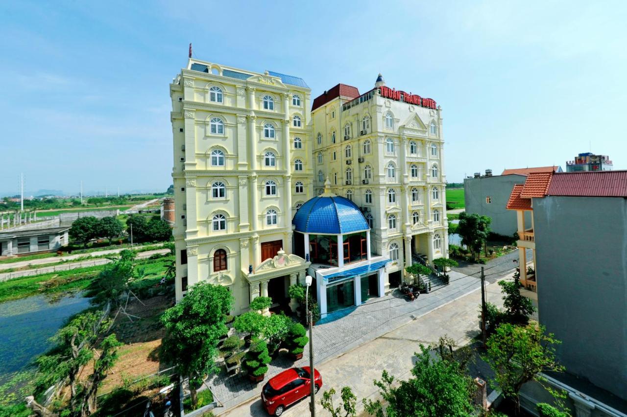 Thuan Thanh Hotel นิญบิ่ญ ภายนอก รูปภาพ