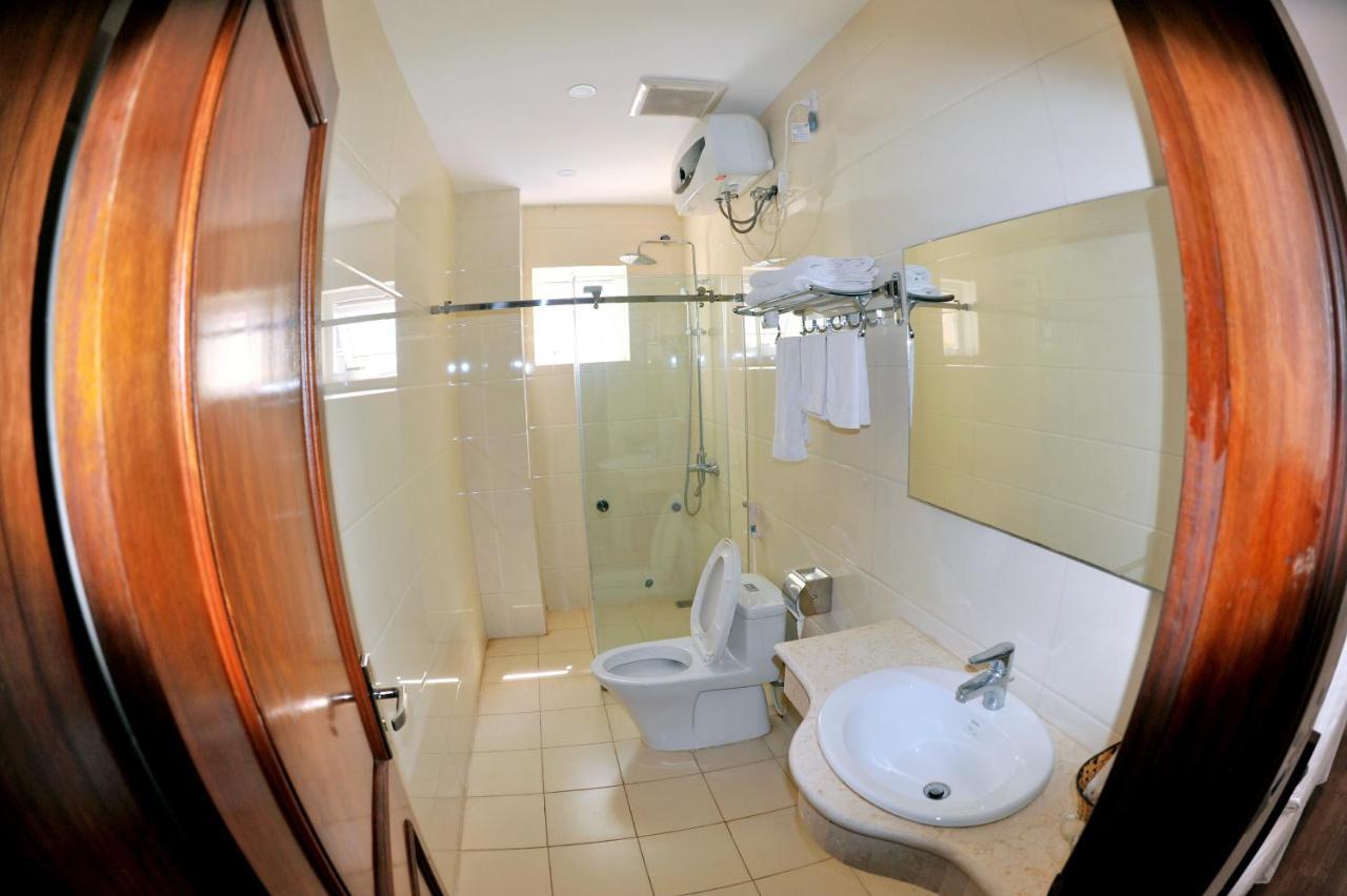 Thuan Thanh Hotel นิญบิ่ญ ภายนอก รูปภาพ