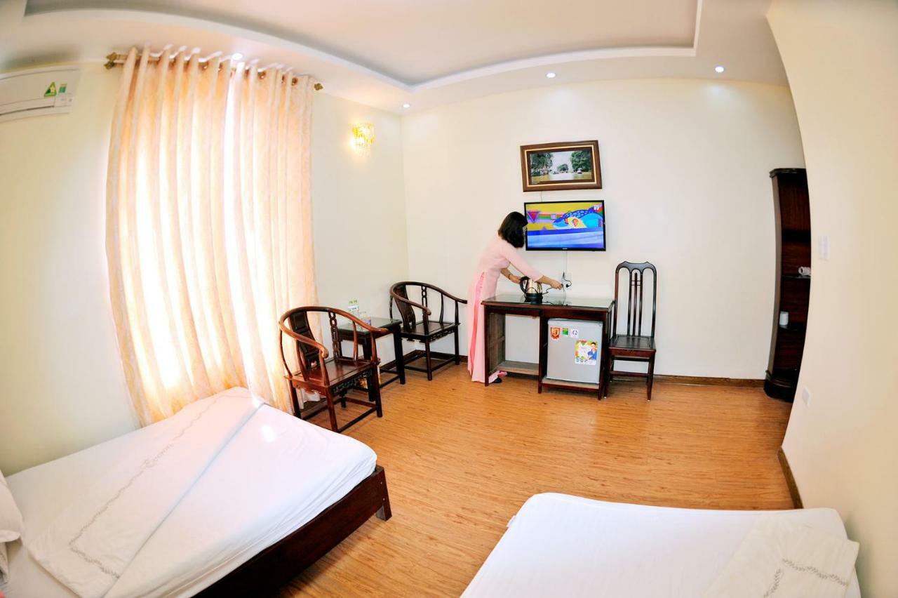 Thuan Thanh Hotel นิญบิ่ญ ภายนอก รูปภาพ
