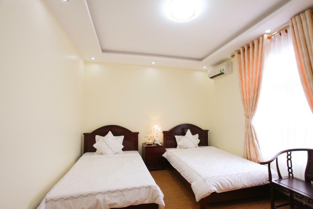 Thuan Thanh Hotel นิญบิ่ญ ภายนอก รูปภาพ